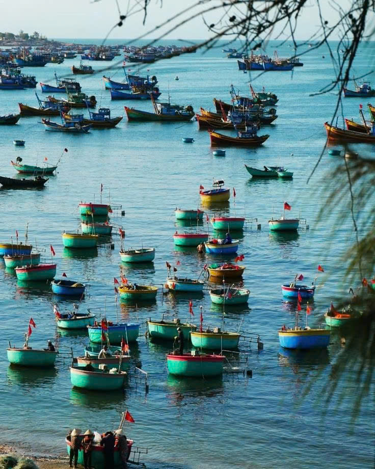 KHÁM PHÁ VẺ ĐẸP VIỆT NAM
PHAN THIẾT NẮNG VÀNG